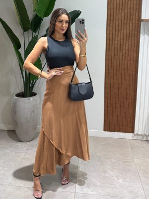 conjunto alfaiataria carol marrom