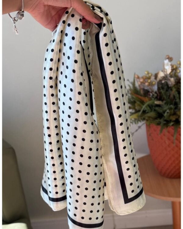 lenço kauana poa preto